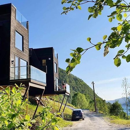 Mikrohyttene I Akrafjorden Etnesjoen Exterior photo